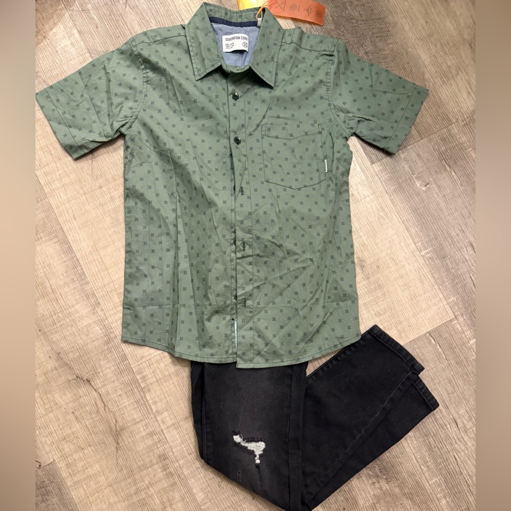 Stylish boys outfit: Sovereign Code Green and Black Kids Matching skater‎ set